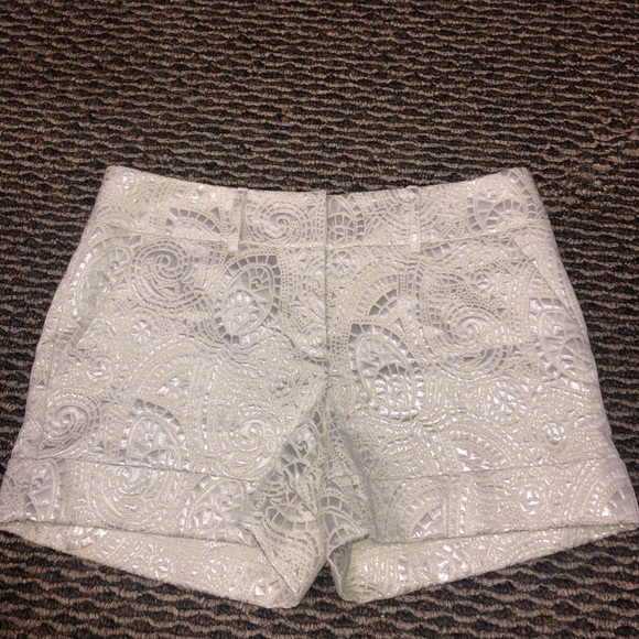 Sparkly, crisp white shorts! - Picture 1 of 8